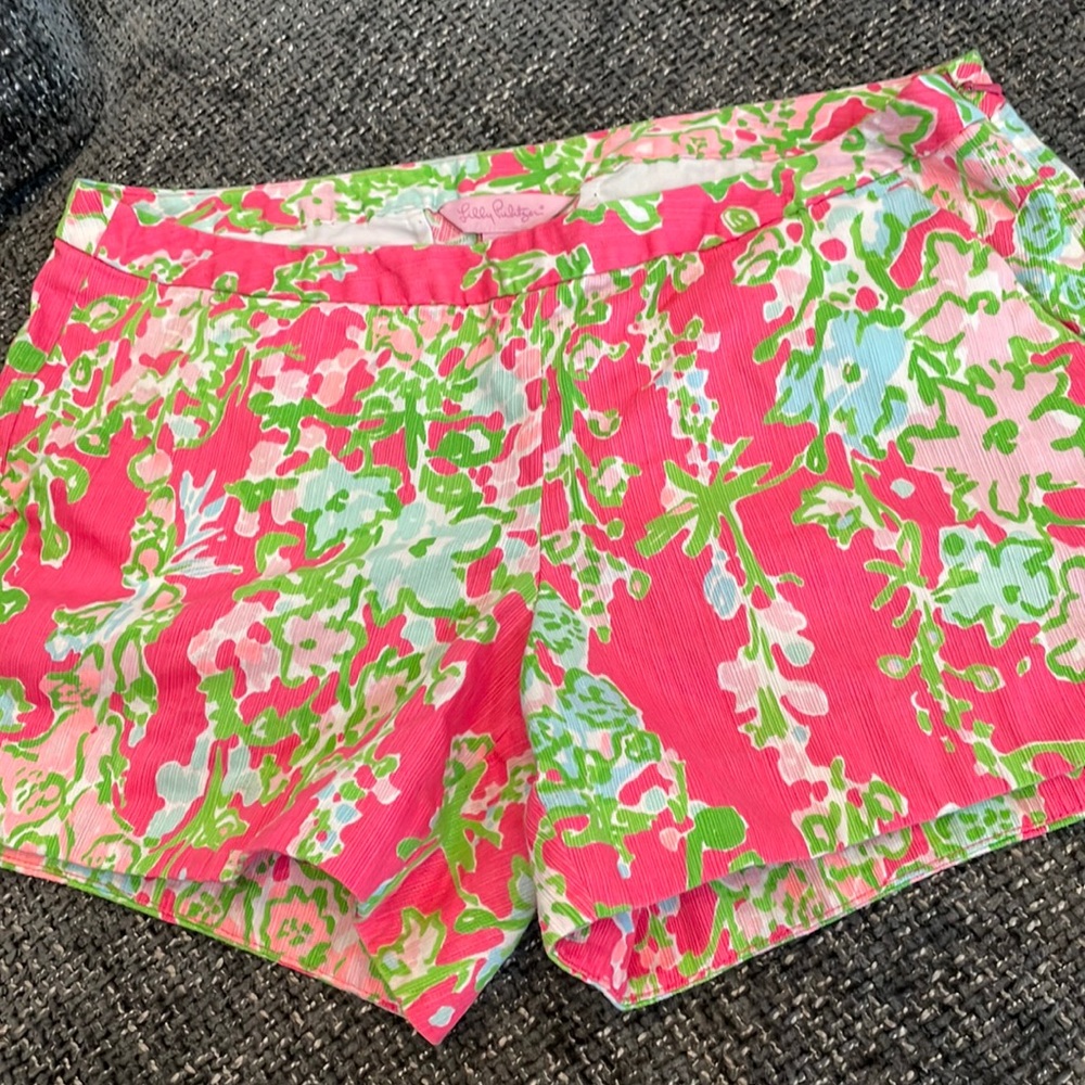 Lilly Pulitzer Flat Front Shorts Women’s Size 2 Side Zip 4” Inseam Pink/Green